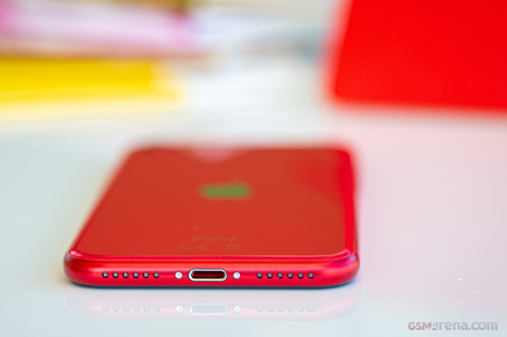 Apple iPhone SE (2020) hands-on photo 10