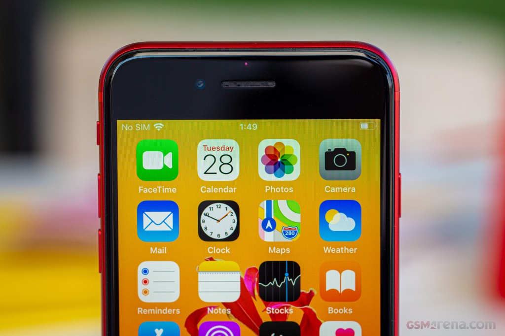 Apple iPhone SE (2020) hands-on photo 16