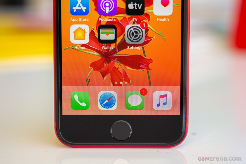 Apple iPhone SE (2020) hands-on photo 17