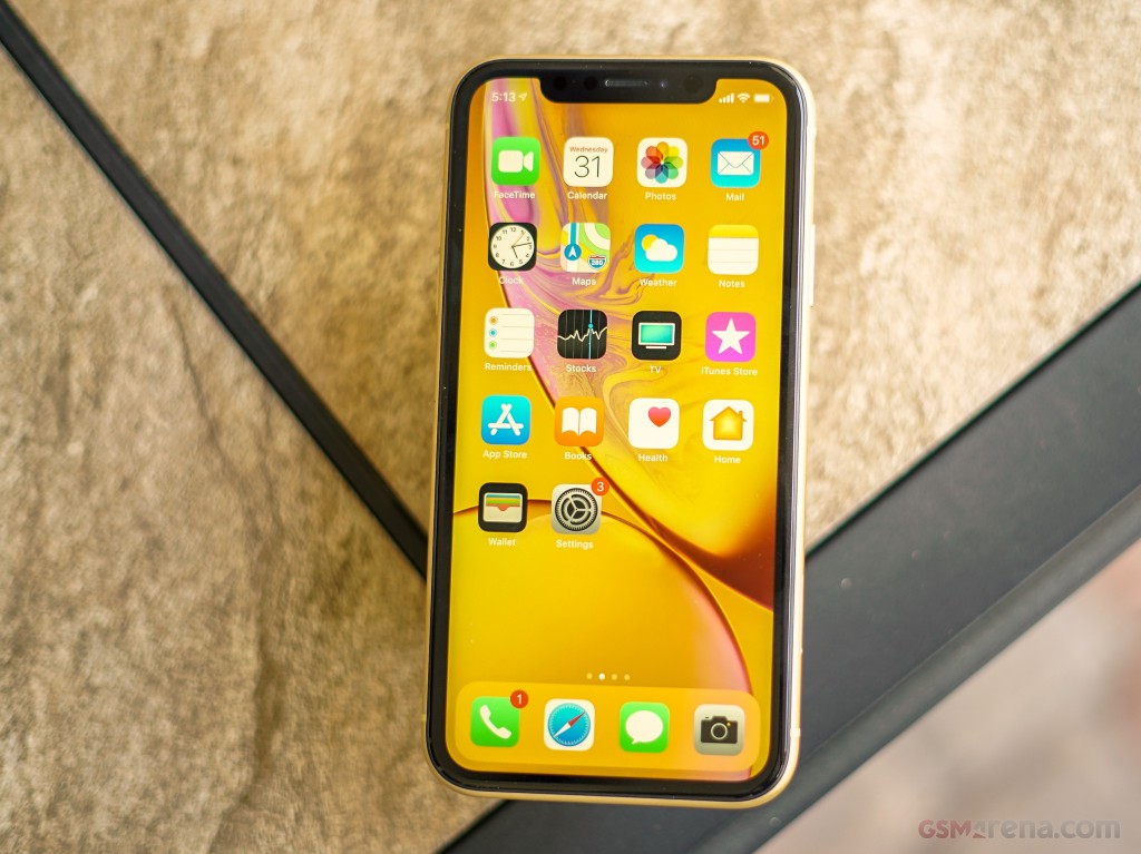 Apple iPhone XR hands-on photo 2
