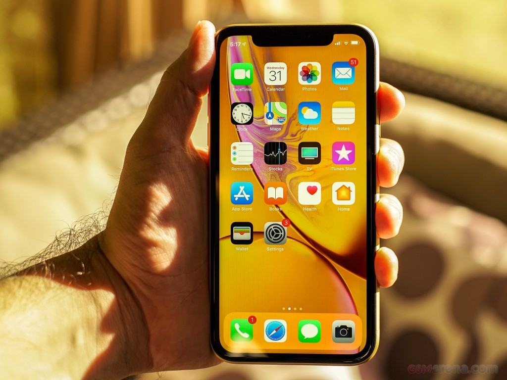 Apple iPhone XR hands-on photo 3
