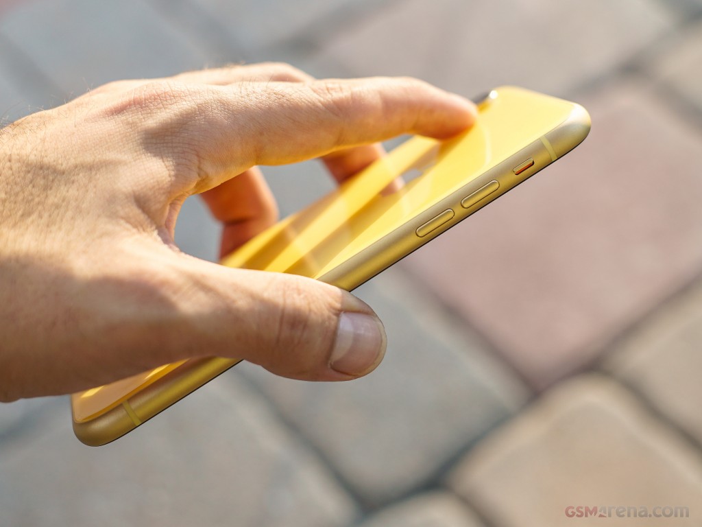 Apple iPhone XR hands-on photo 5