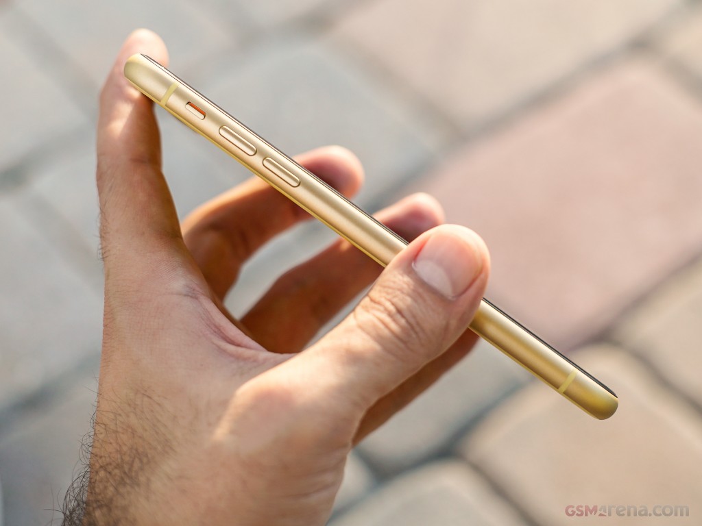 Apple iPhone XR hands-on photo 6