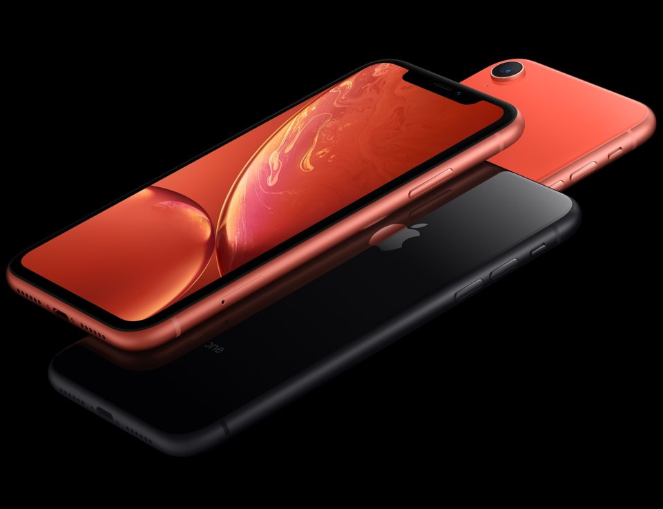 Apple iPhone XR view 13