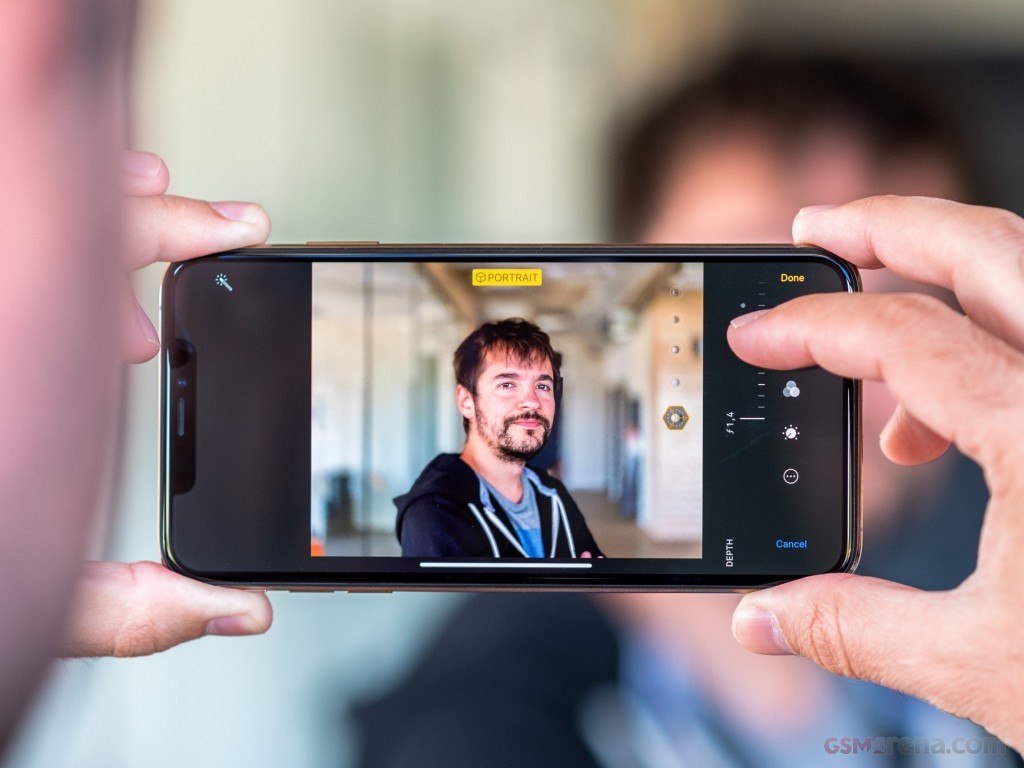 Apple iPhone XS Max hands-on photo 9