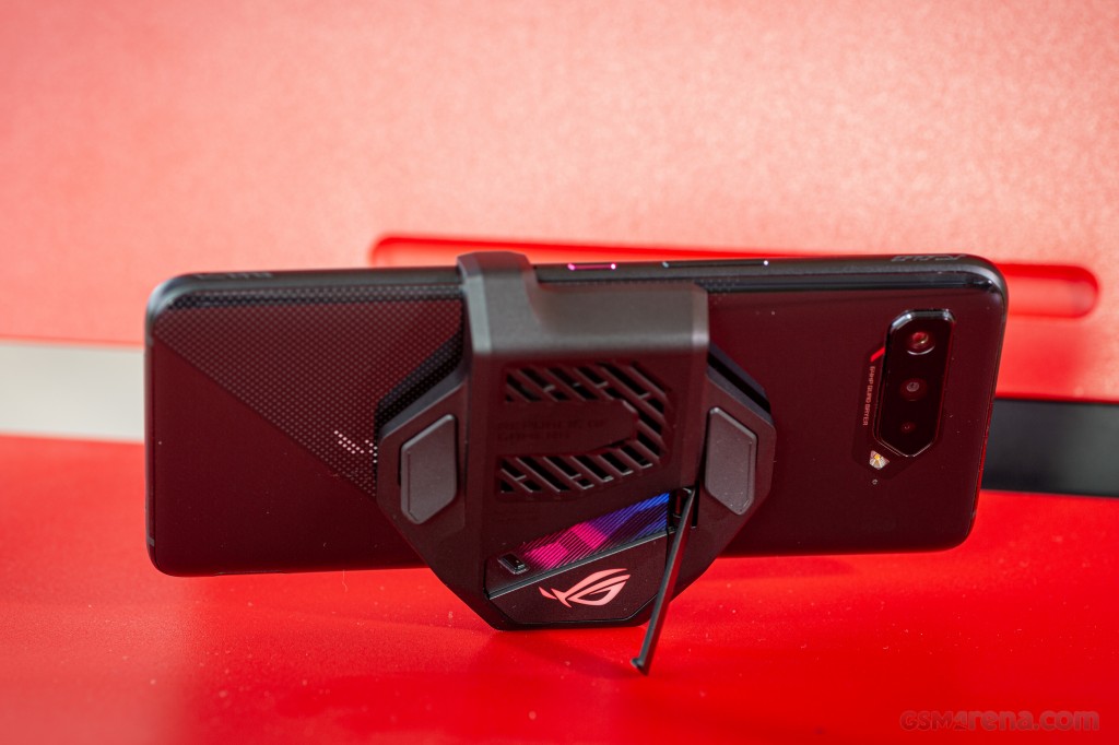 Asus ROG Phone 5 hands-on photo 5