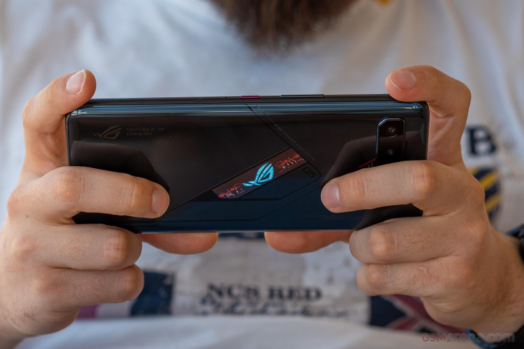 Asus ROG Phone 5s Pro hands-on photo 1