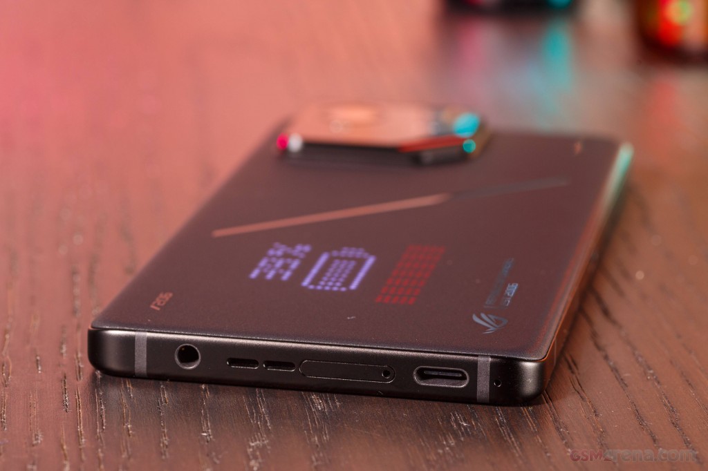Asus ROG Phone 9 Pro hands-on photo 17