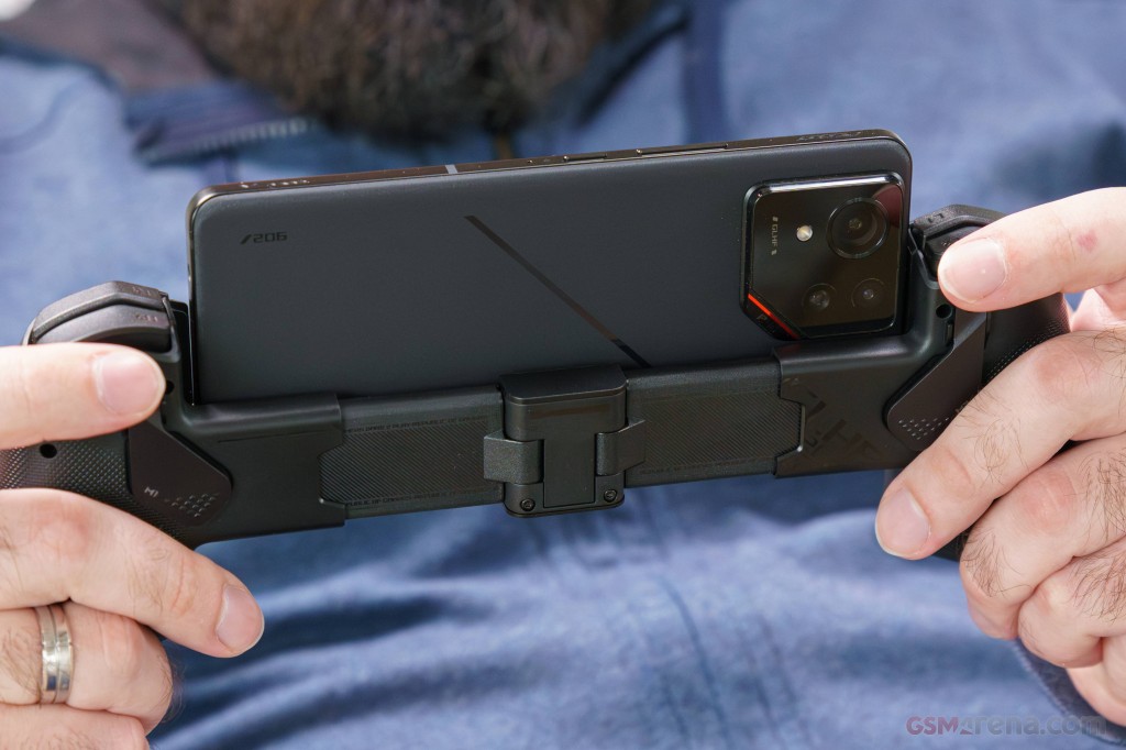 Asus ROG Phone 9 Pro hands-on photo 35