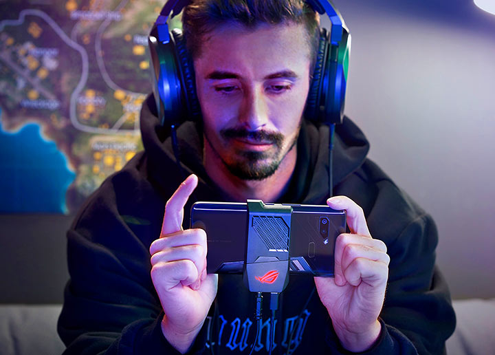 Asus ROG Phone ZS600KL view 4
