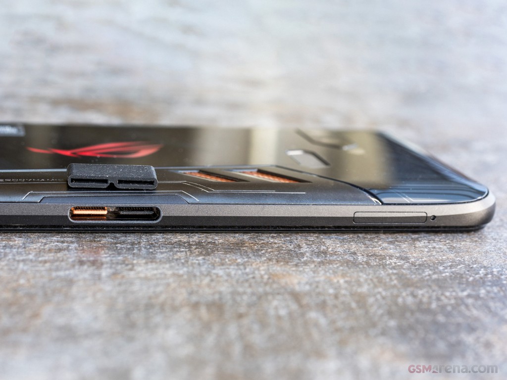 Asus ROG Phone ZS600KL hands-on photo 8