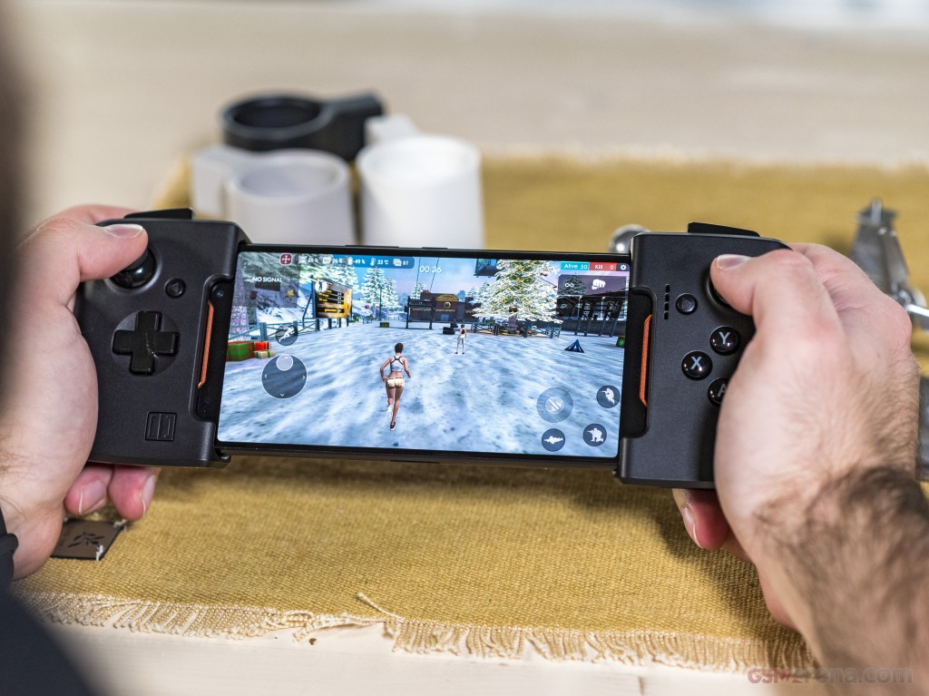 Asus ROG Phone ZS600KL hands-on photo 15