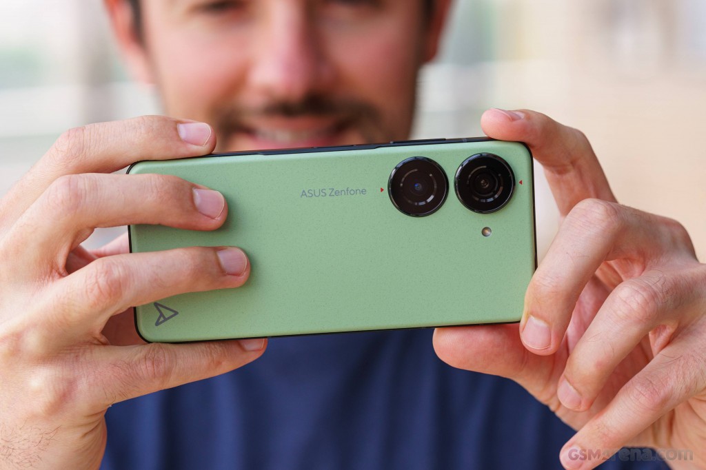 Asus Zenfone 10 hands-on photo 21