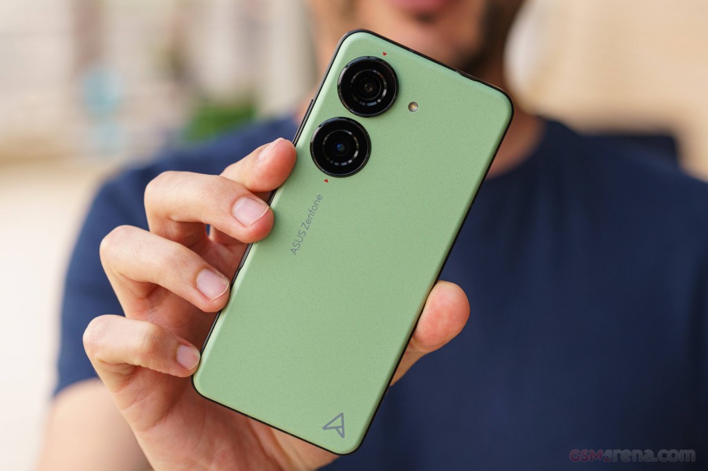 Asus Zenfone 10 hands-on photo 22