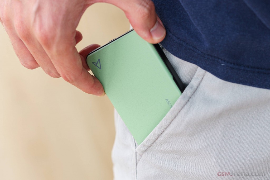 Asus Zenfone 10 hands-on photo 24