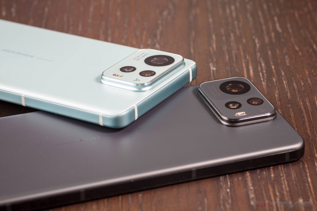 Asus Zenfone 12 Ultra hands-on photo 4