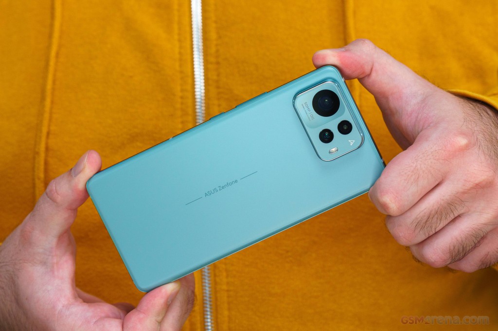 Asus Zenfone 12 Ultra hands-on photo 13