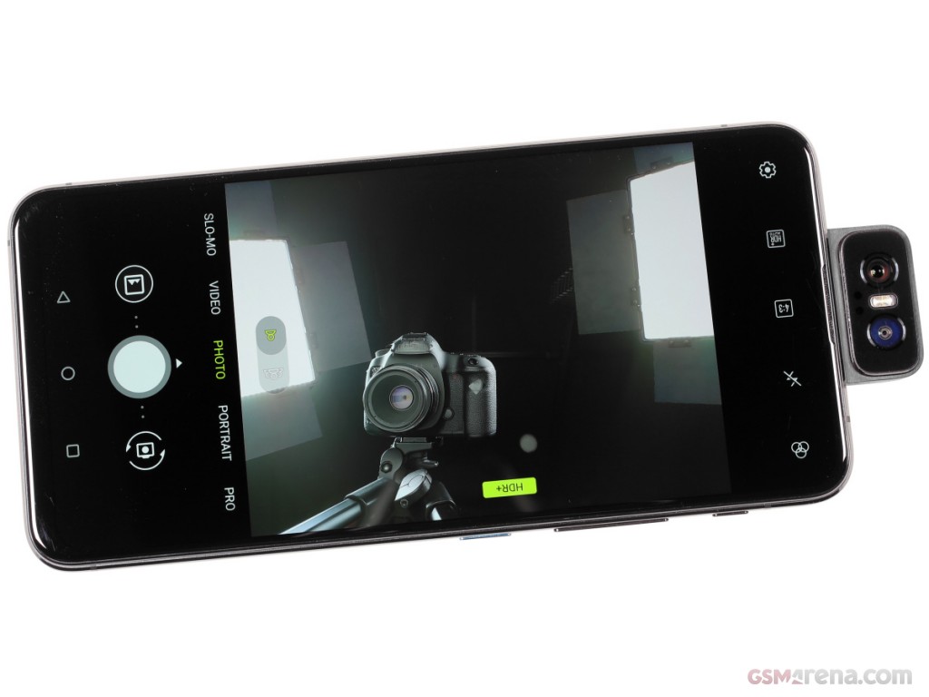 Asus Zenfone 6 ZS630KL hands-on photo 2
