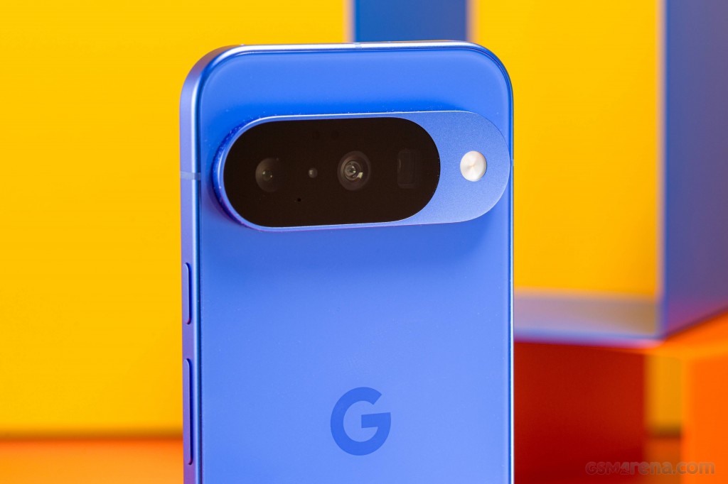 Google Pixel 10 hands-on photo 5
