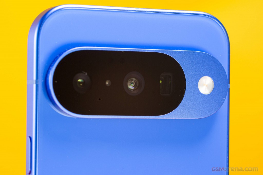 Google Pixel 10 hands-on photo 6