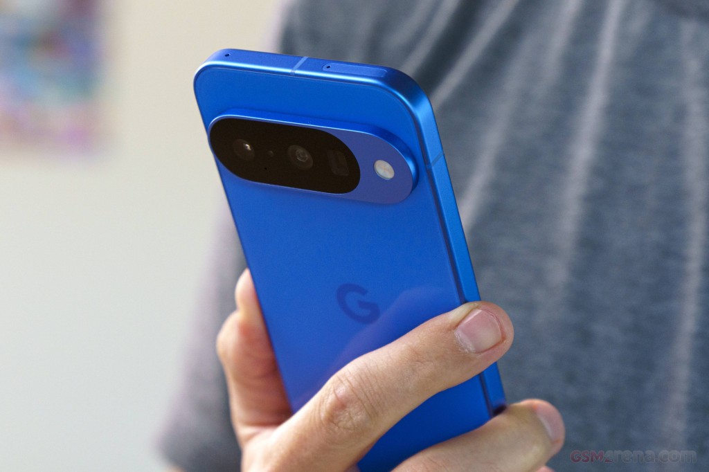 Google Pixel 10 hands-on photo 12