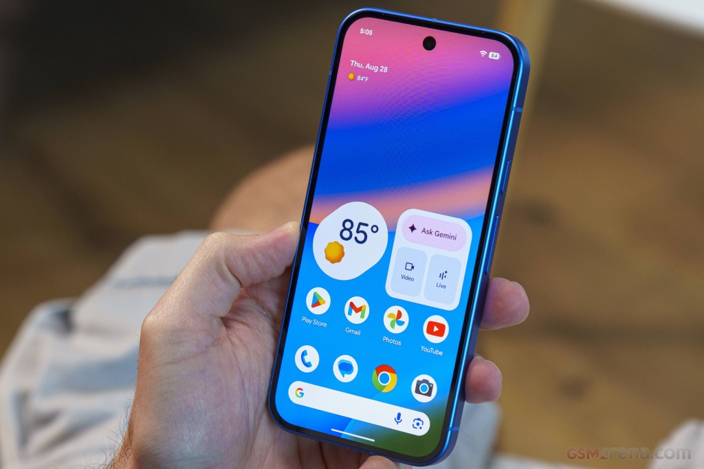 Google Pixel 10 hands-on photo 15