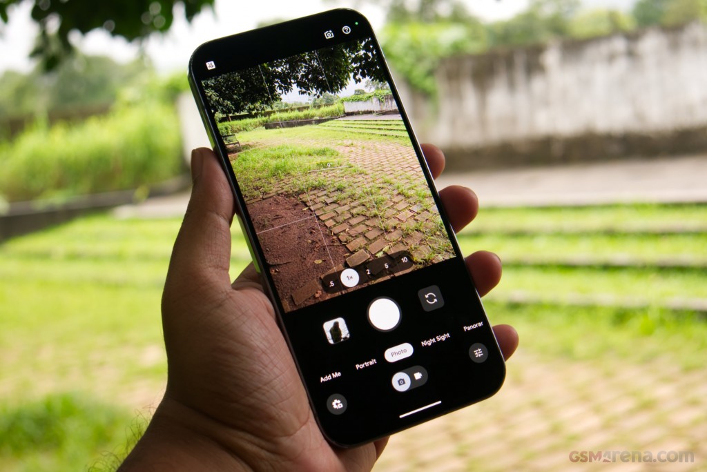 Google Pixel 10 Pro XL hands-on photo 9