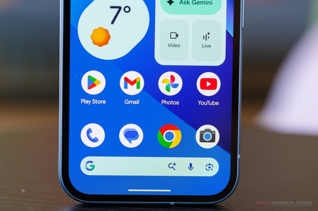Google Pixel 10a hands-on photo 5