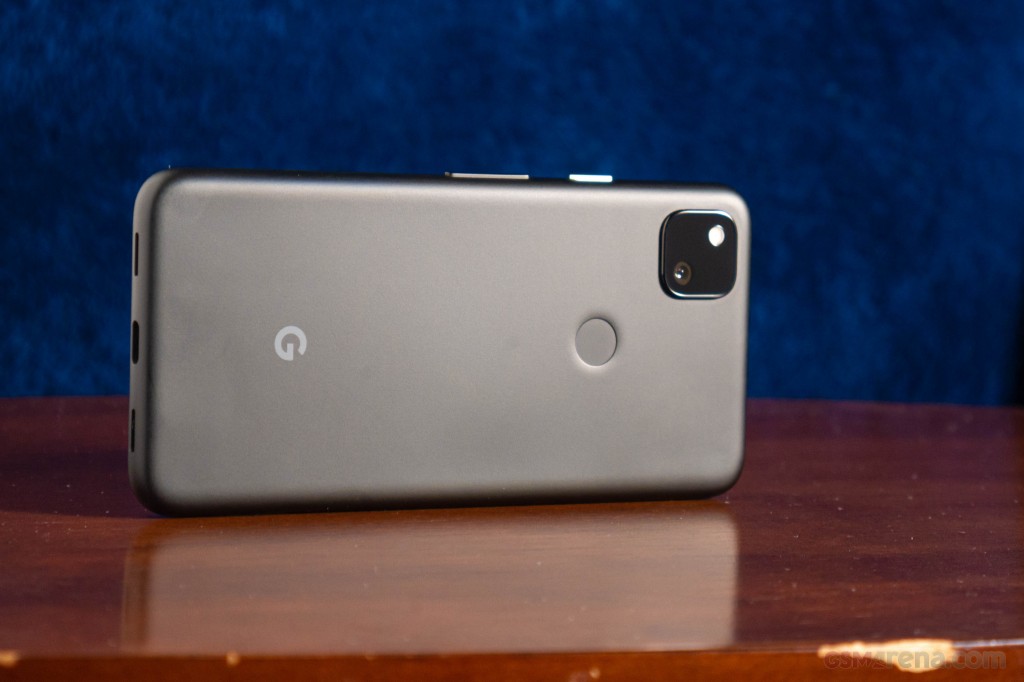 Google Pixel 4a hands-on photo 2