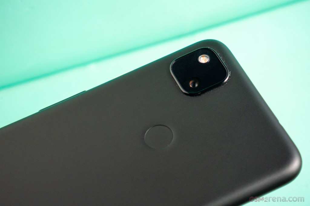 Google Pixel 4a hands-on photo 26