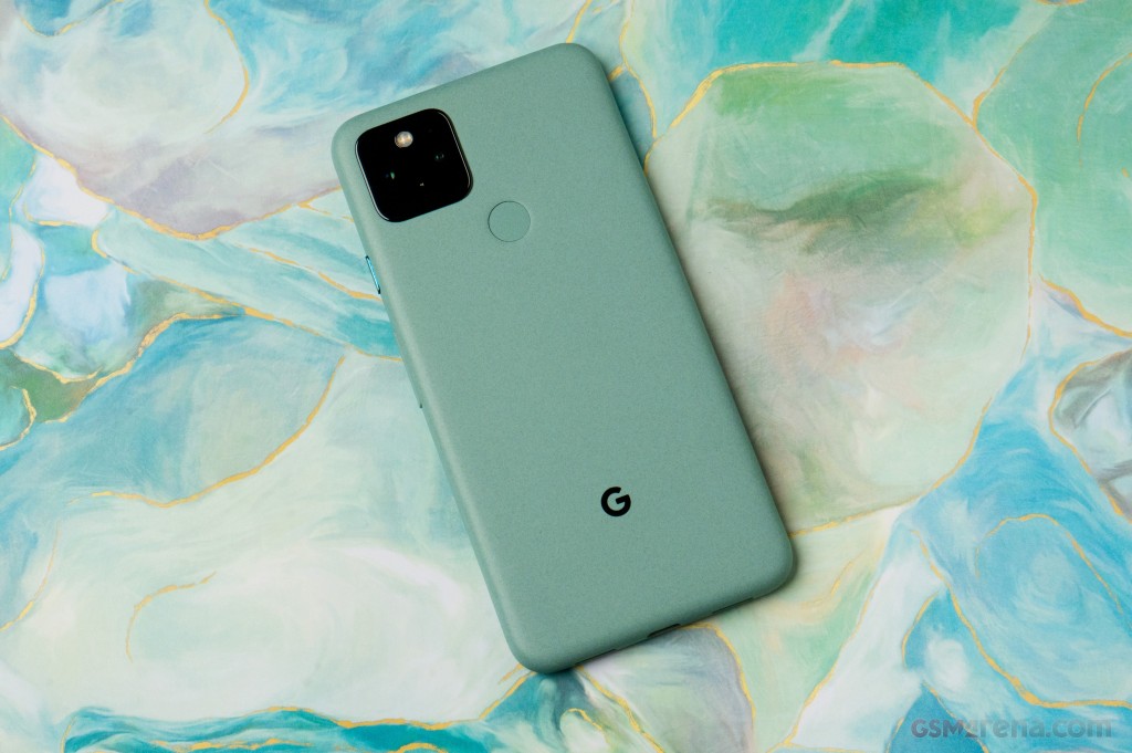 Google Pixel 5 hands-on photo 1