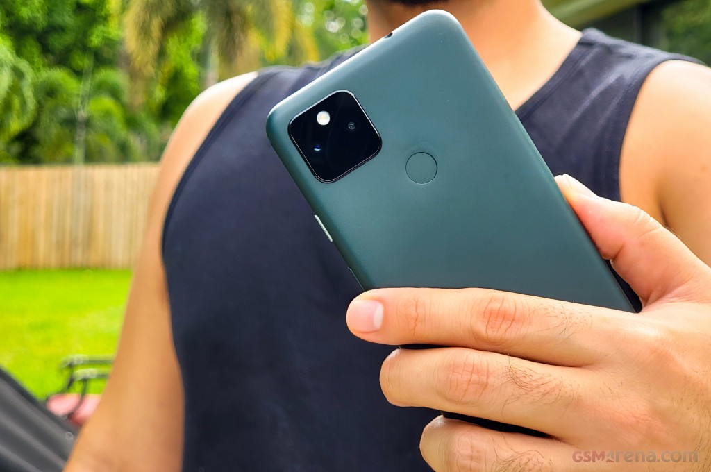 Google Pixel 5a 5G hands-on photo 3