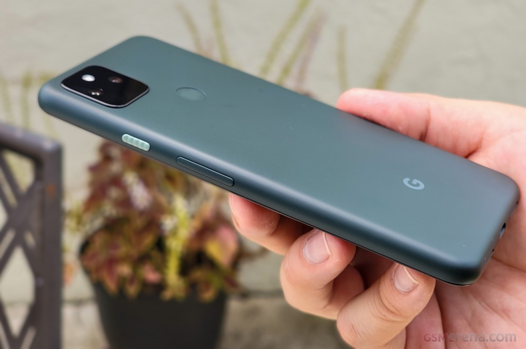 Google Pixel 5a 5G hands-on photo 6