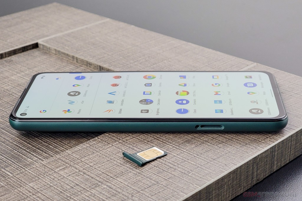 Google Pixel 5a 5G hands-on photo 9