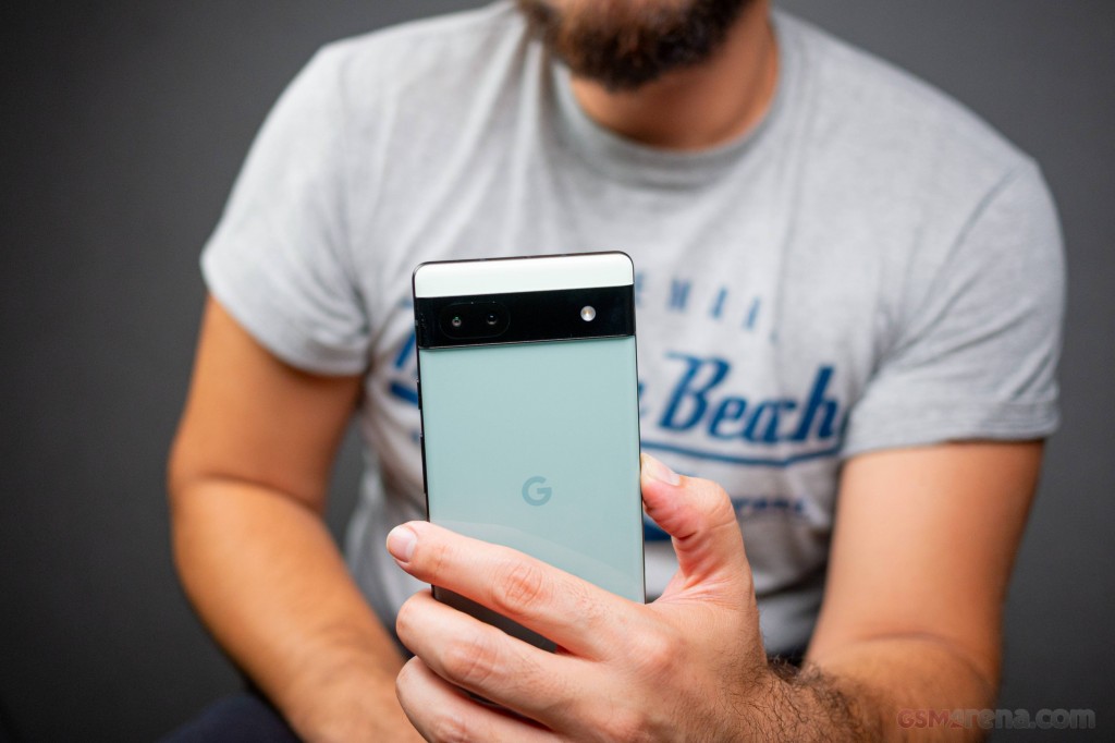 Google Pixel 6a hands-on photo 2
