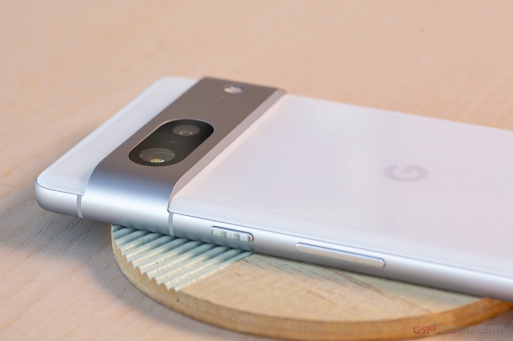 Google Pixel 7 hands-on photo 3