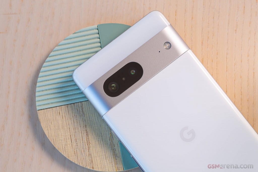 Google Pixel 7 hands-on photo 4