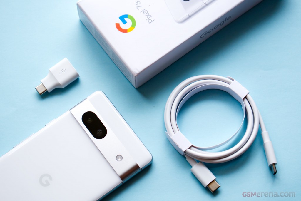 Google Pixel 7a hands-on photo 2