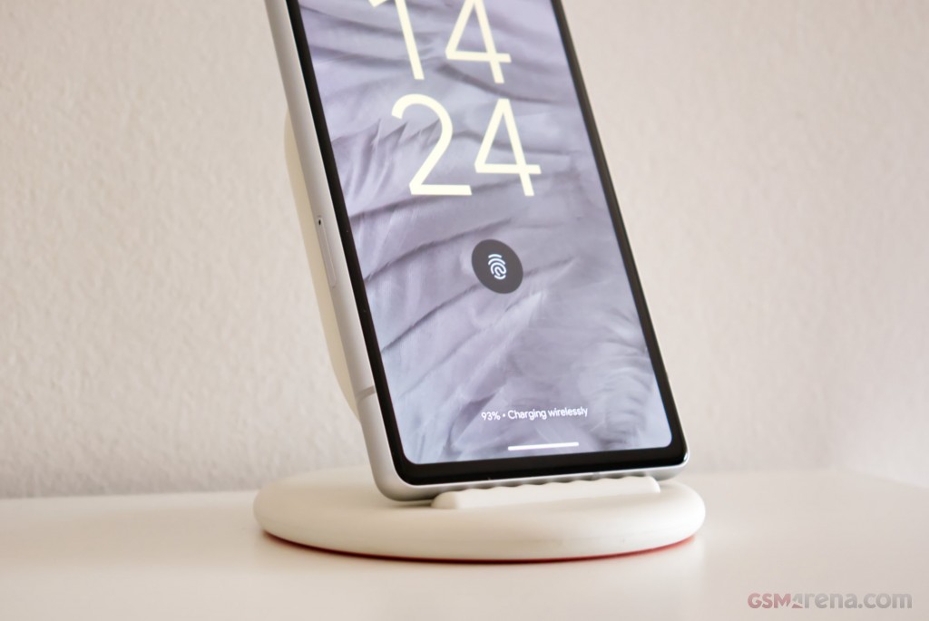 Google Pixel 7a hands-on photo 7