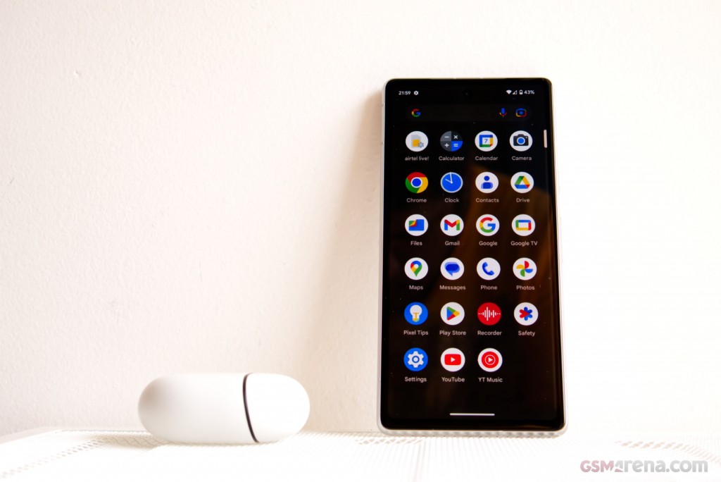 Google Pixel 7a hands-on photo 9