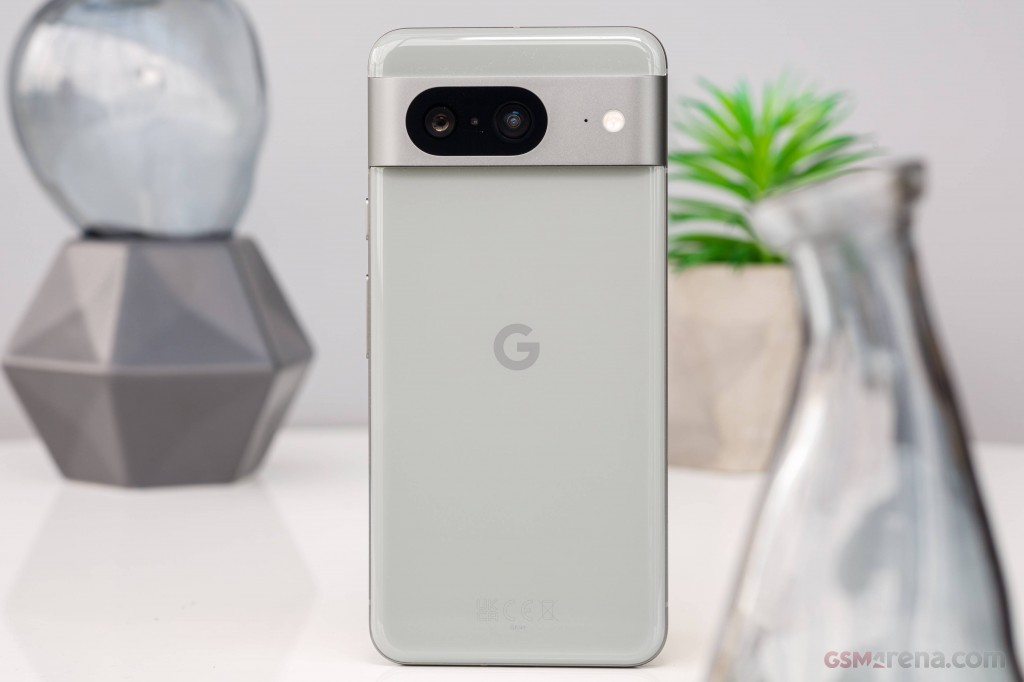 Google Pixel 8 hands-on photo 5