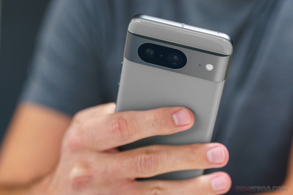 Google Pixel 8 hands-on photo 9