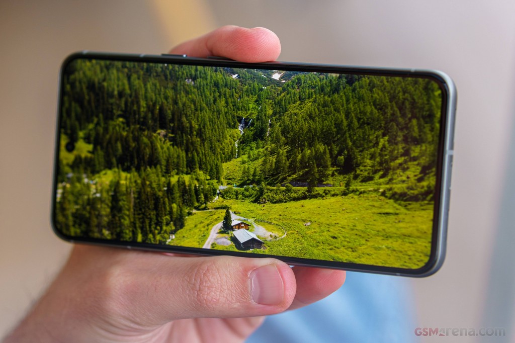 Google Pixel 8 hands-on photo 18