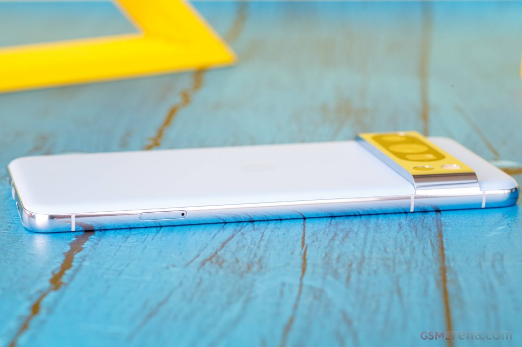 Google Pixel 8 Pro hands-on photo 19
