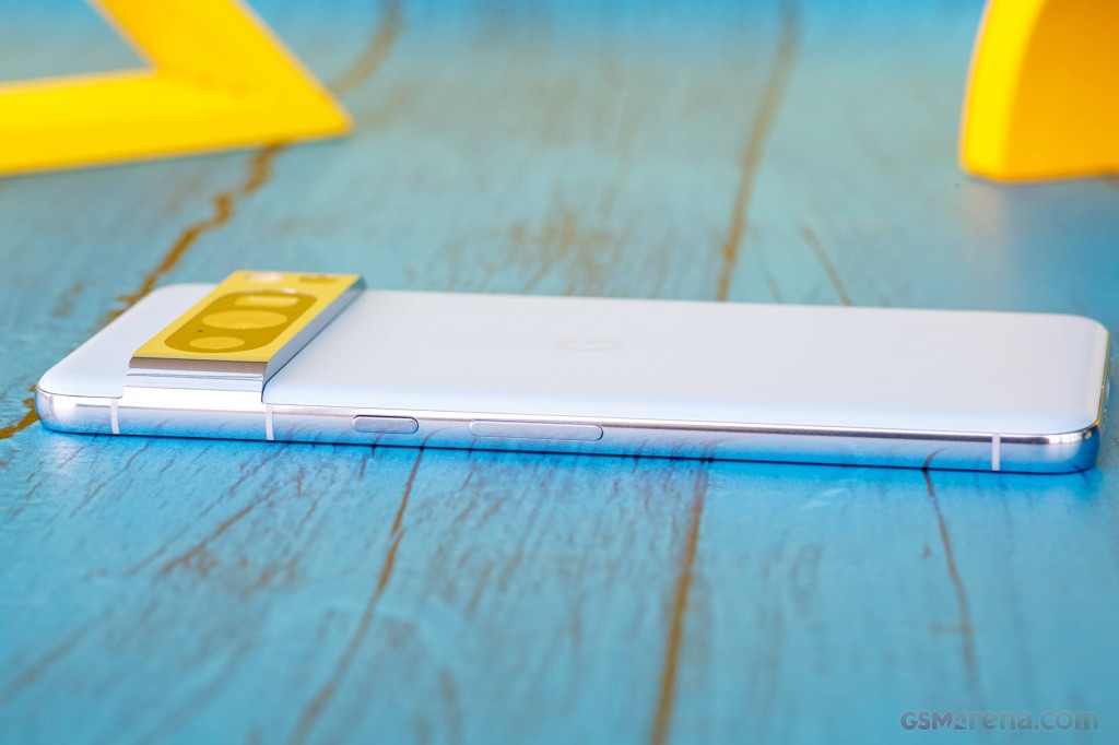 Google Pixel 8 Pro hands-on photo 20