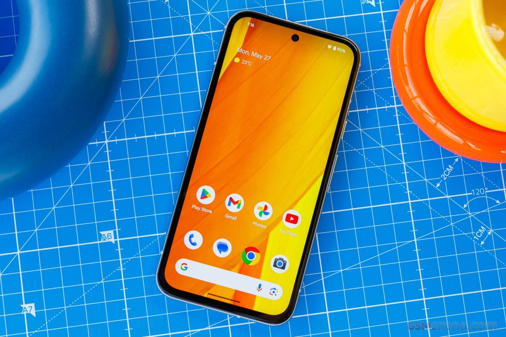 Google Pixel 8a hands-on photo 8