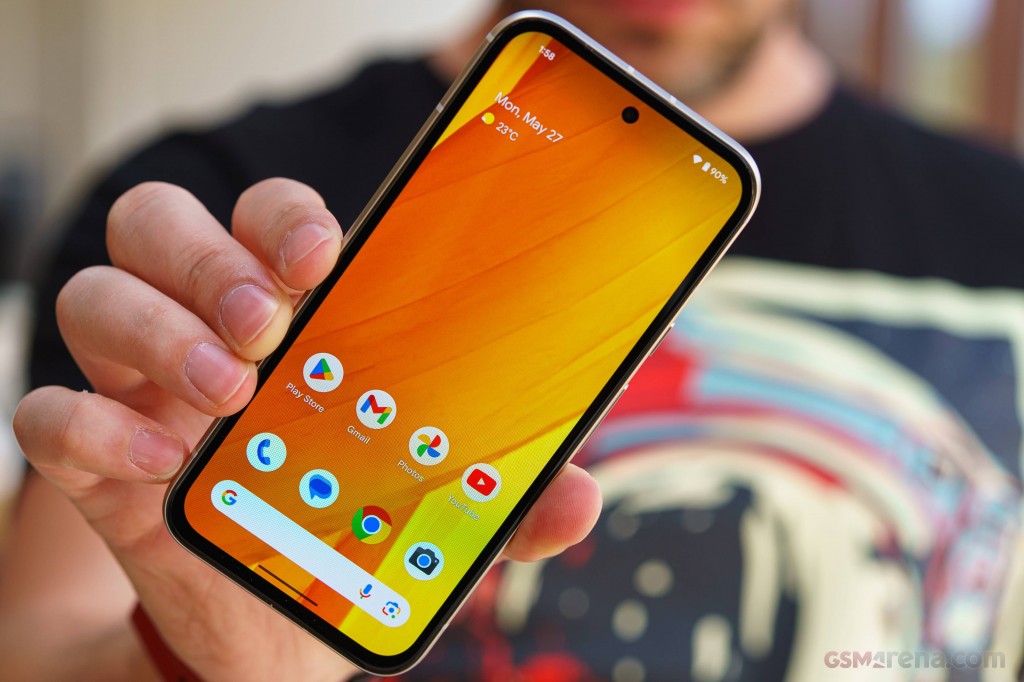 Google Pixel 8a hands-on photo 18