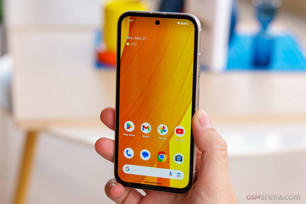 Google Pixel 8a hands-on photo 19