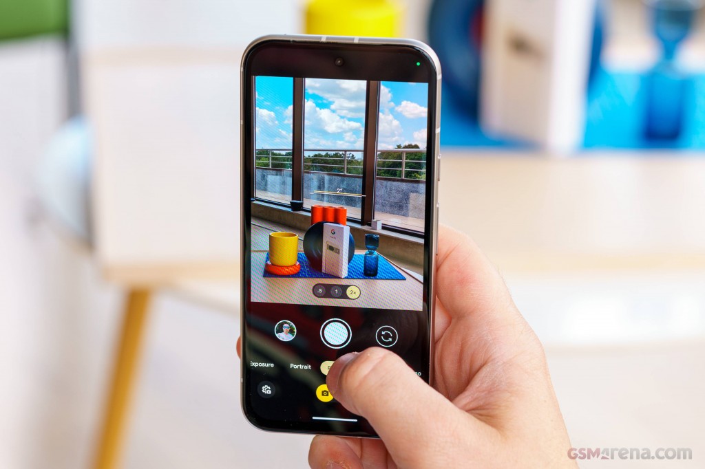 Google Pixel 8a hands-on photo 28