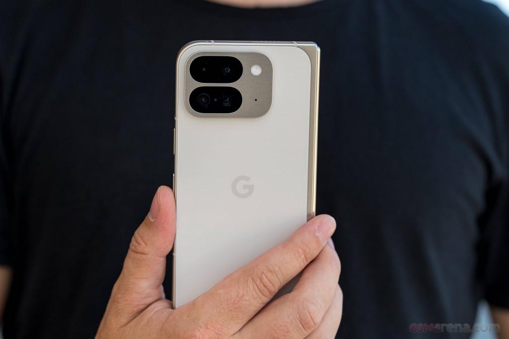 Google Pixel 9 Pro Fold hands-on photo 12